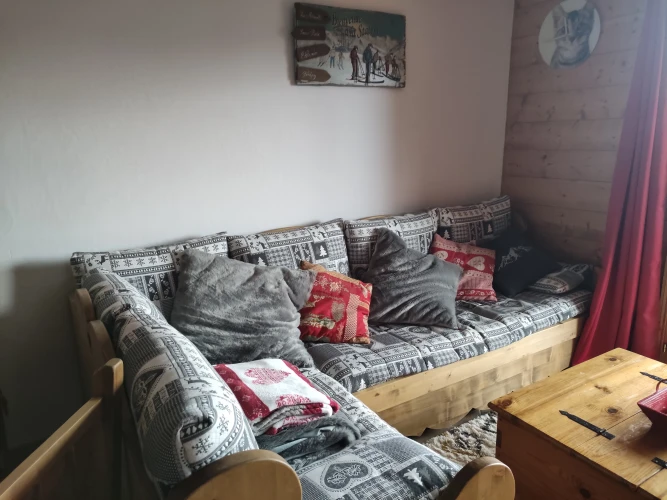 Côté salon   couchage supplémentaire